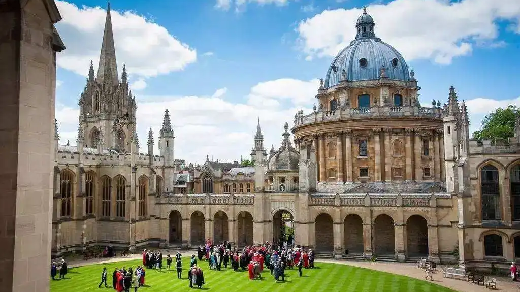 别看QS排行了！英国本土学生更爱这些大学！