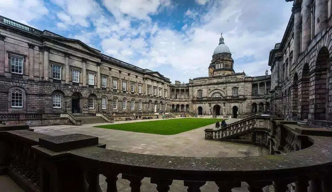 爱丁堡大学公布最新2023留学生申请数据